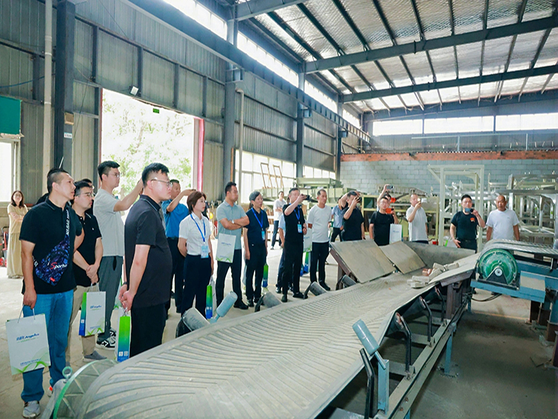 智选赋能，绿建未来 | 建筑垃圾资源化大会嘉宾莅临安晶龙参观考察